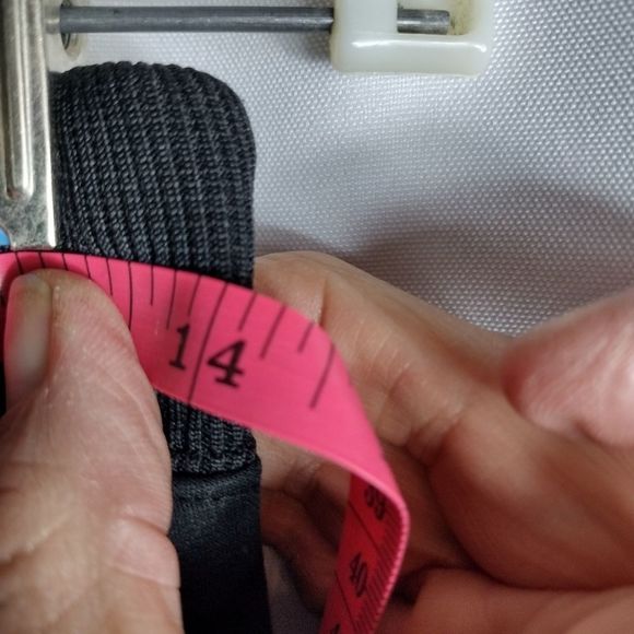 Under Armour workout pants - Picture 4 of 5